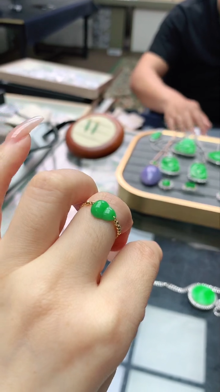 【闪购商品】翡翠戒指18K金镶嵌赠礼盒证书