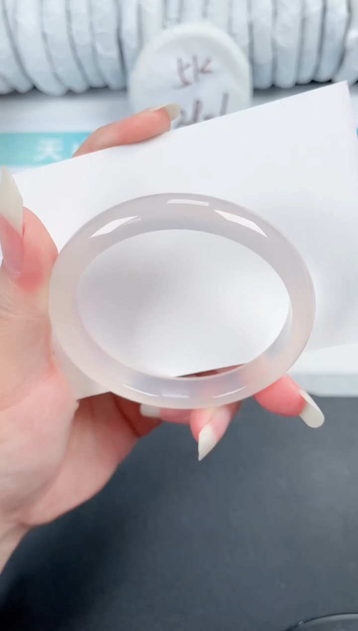 石英质玉手镯未镶嵌33-56.8