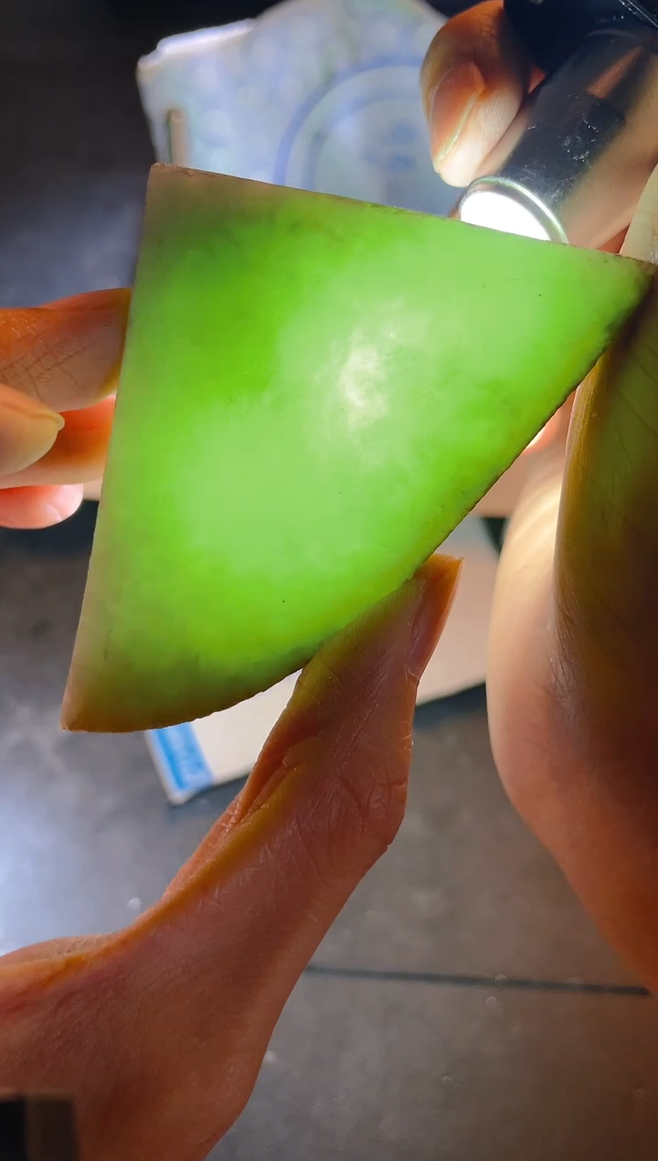 翡翠未镶嵌颈饰王****v翡翠