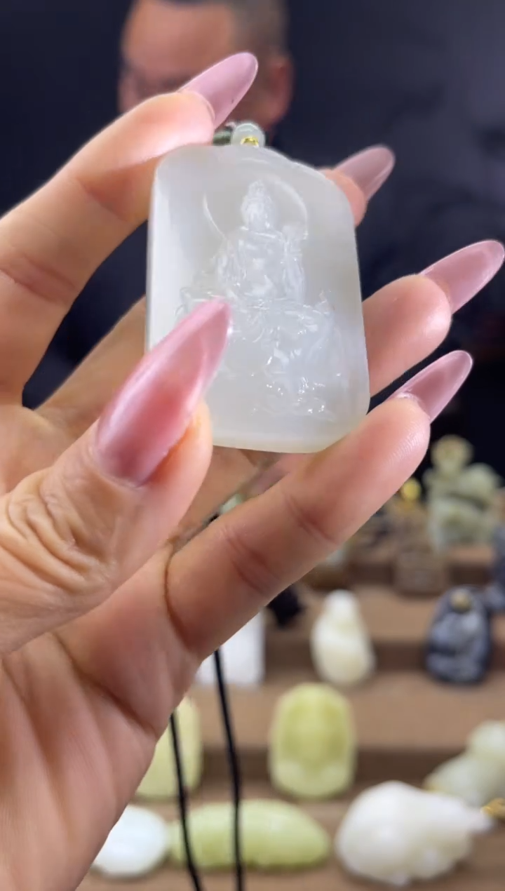 颈饰未镶嵌和田玉1