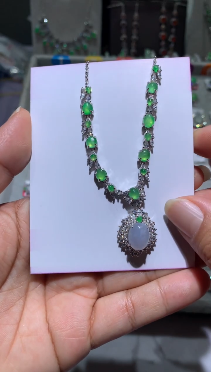 银S925镶嵌翡翠耳饰套链