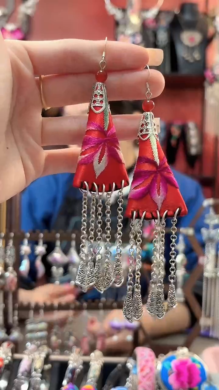 织绣 云织谣民族风精美饰品   1155