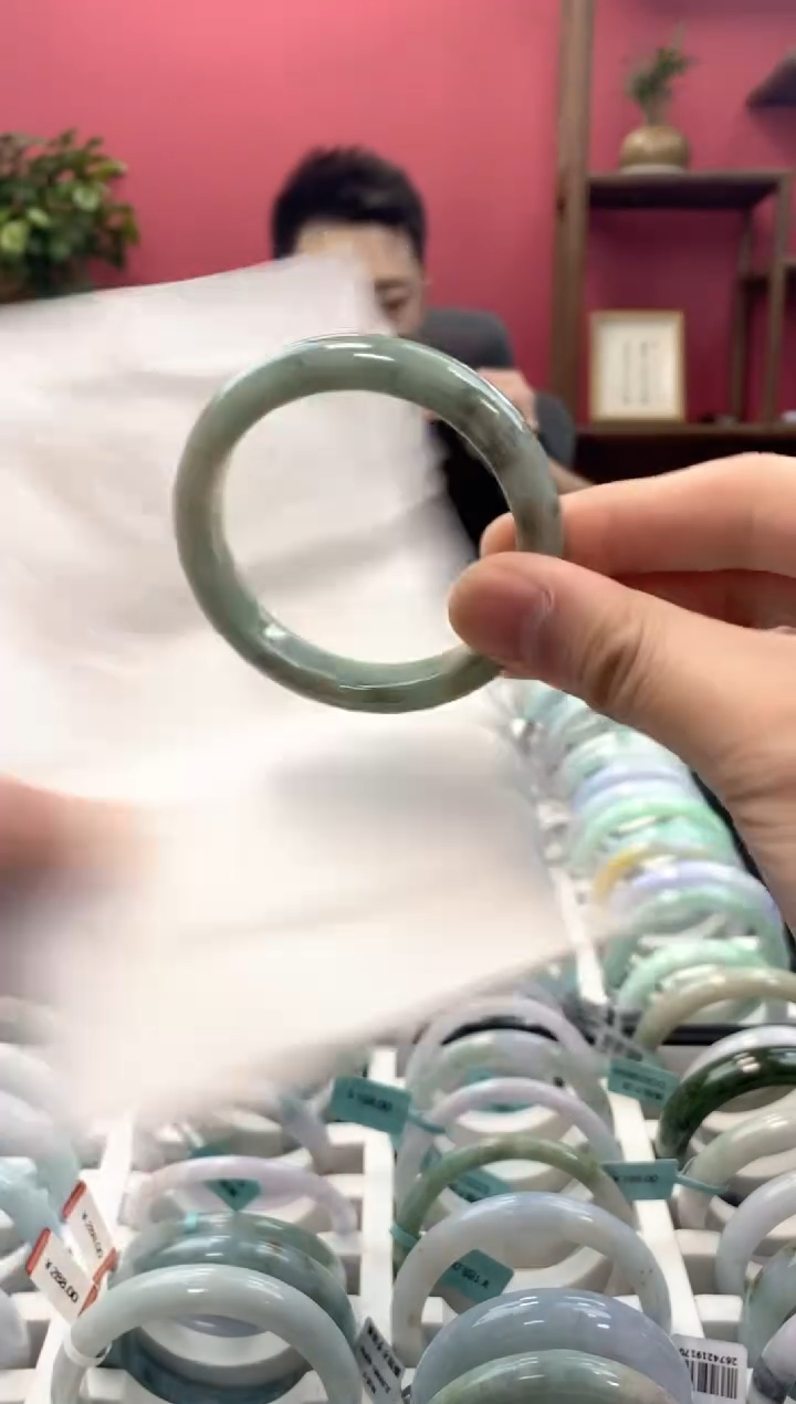 【闪购商品】翡翠手镯未镶嵌00003921