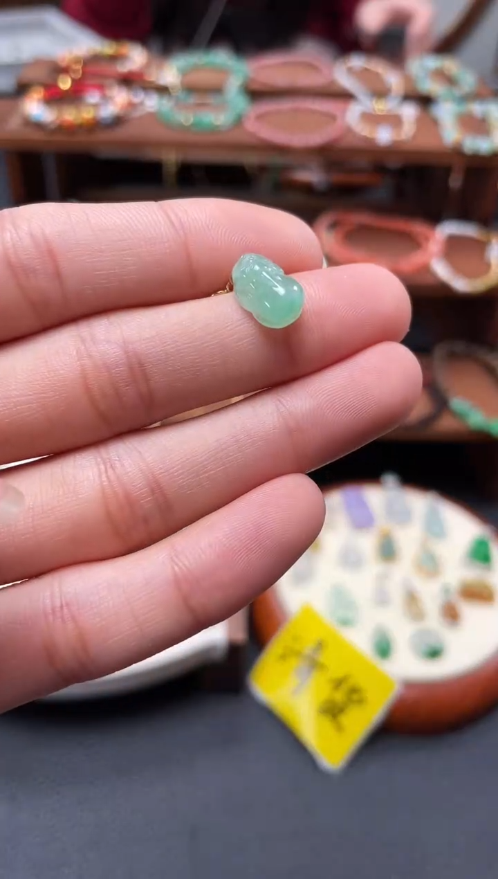 【闪购商品】翡翠吊坠(不含链)18K金镶嵌一个  JK268