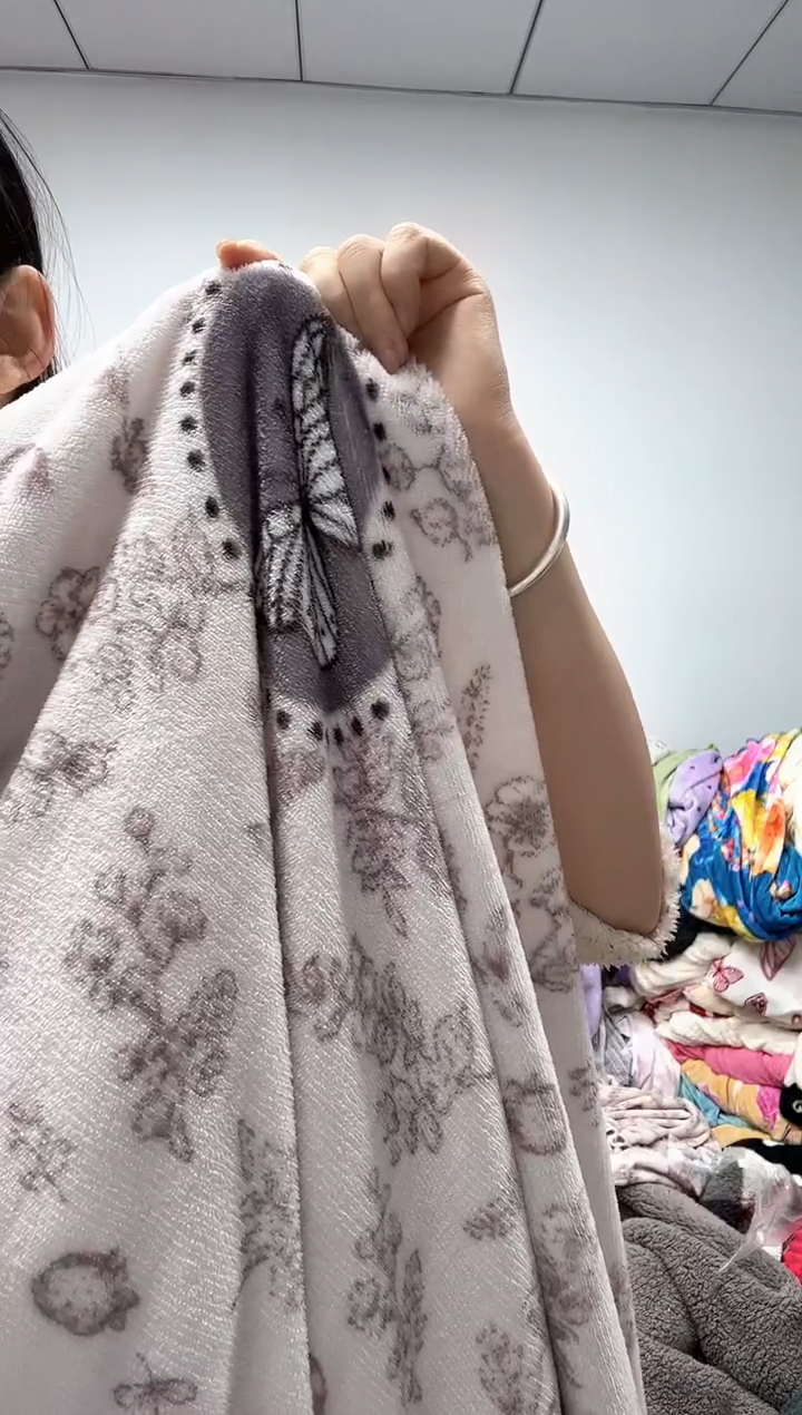 法兰绒1.8X2左右以主播介绍为准