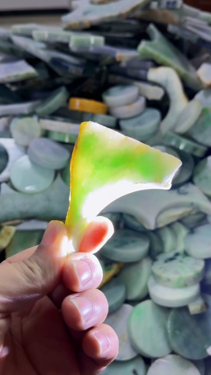 【闪购商品】翡翠挂件未镶嵌A货康壹967