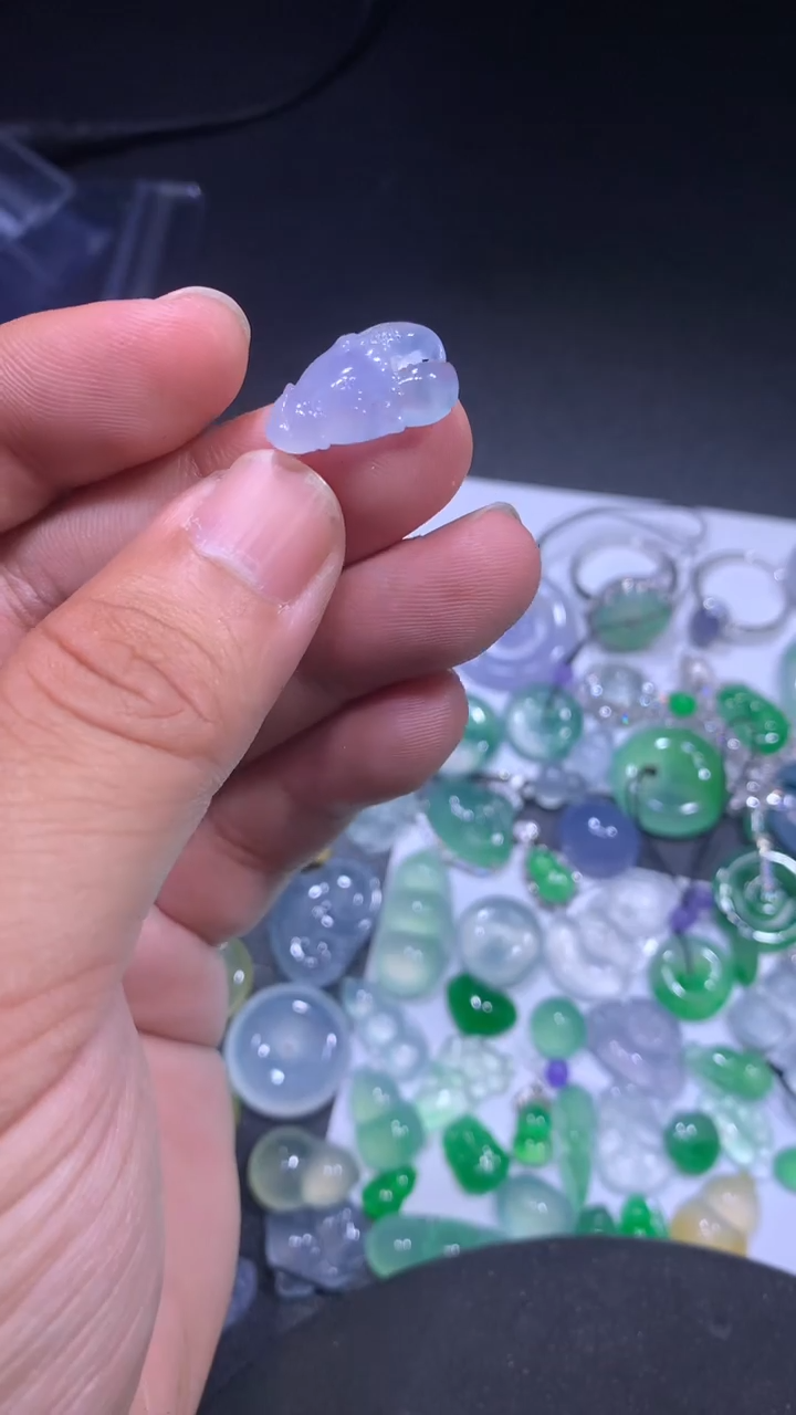 颈饰未镶嵌翡翠蟹钳