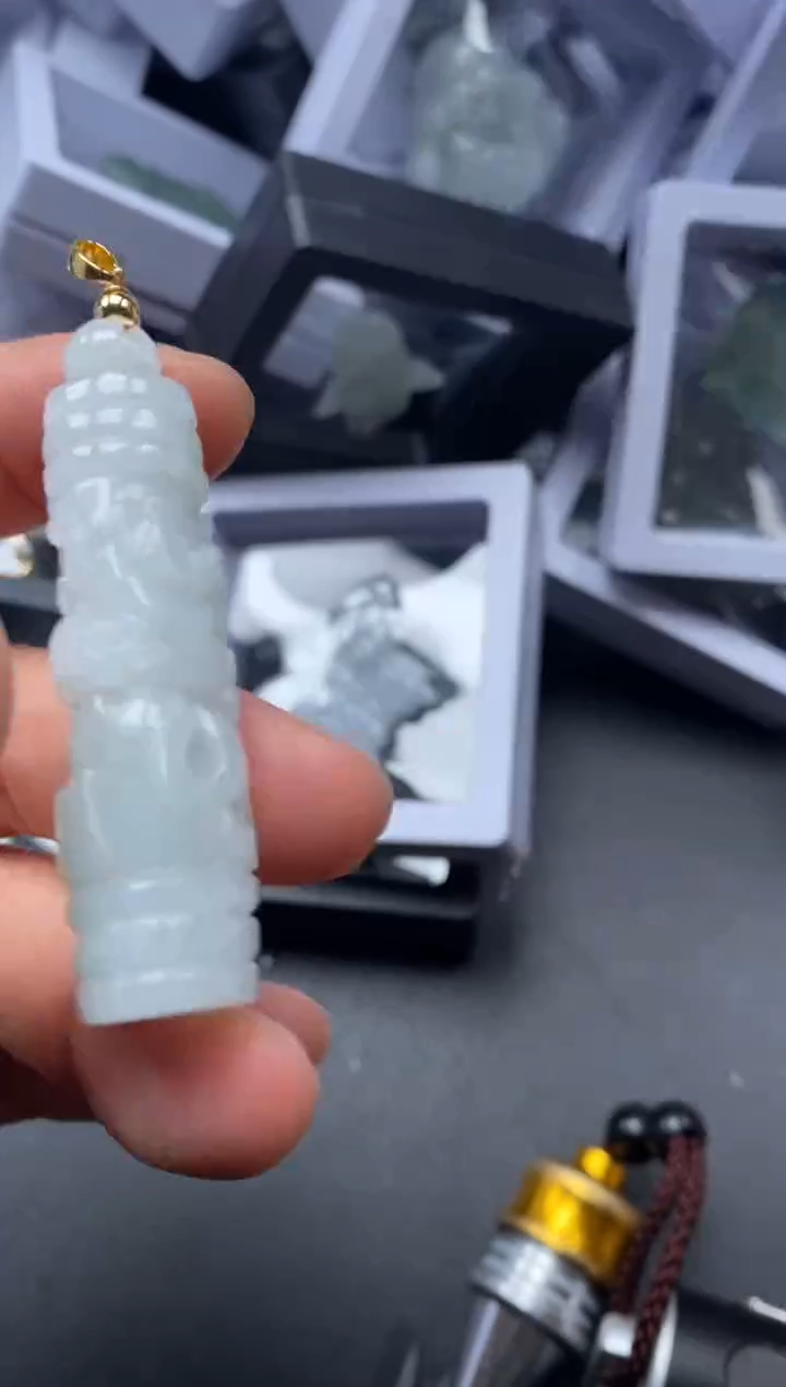 吊坠(不含链)未镶嵌翡翠3298