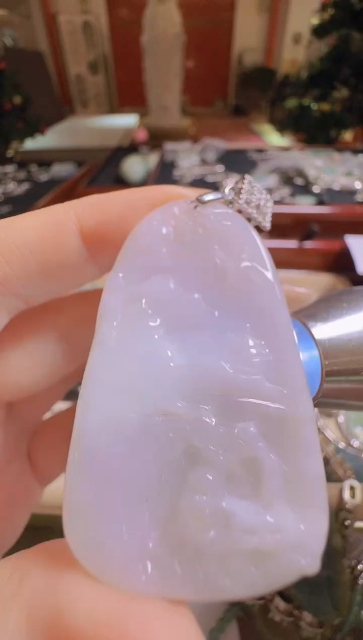 【闪购商品】翡翠吊坠(不含链)未镶嵌翡翠