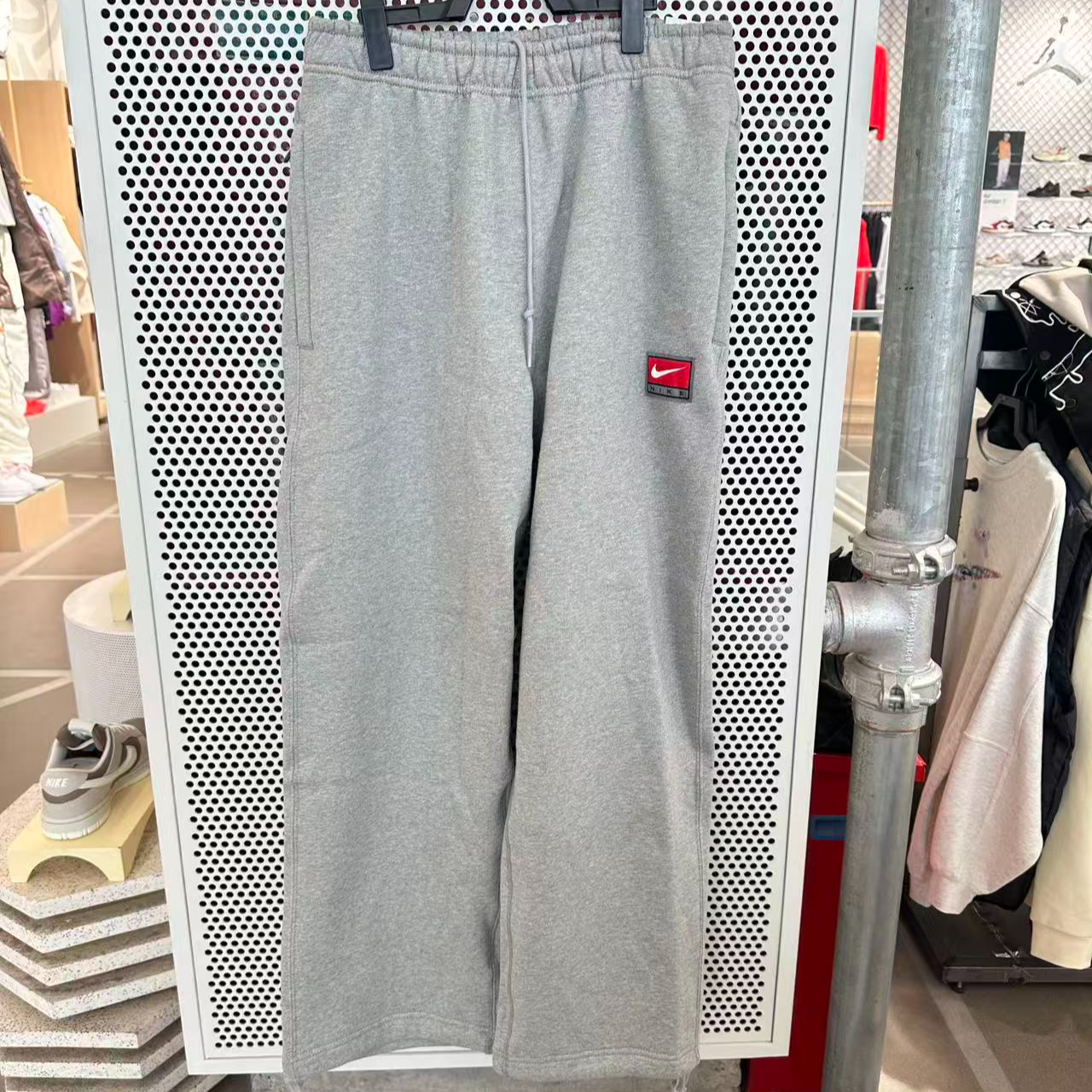 NIKE2026新款加绒简约舒适经典美观针织运动裤男女IO0676-063