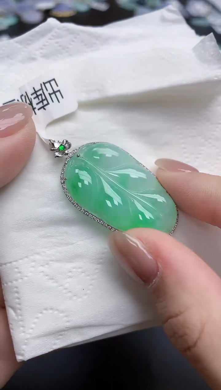 【闪购商品】翡翠颈饰18K金镶嵌天然缅甸翡翠A货