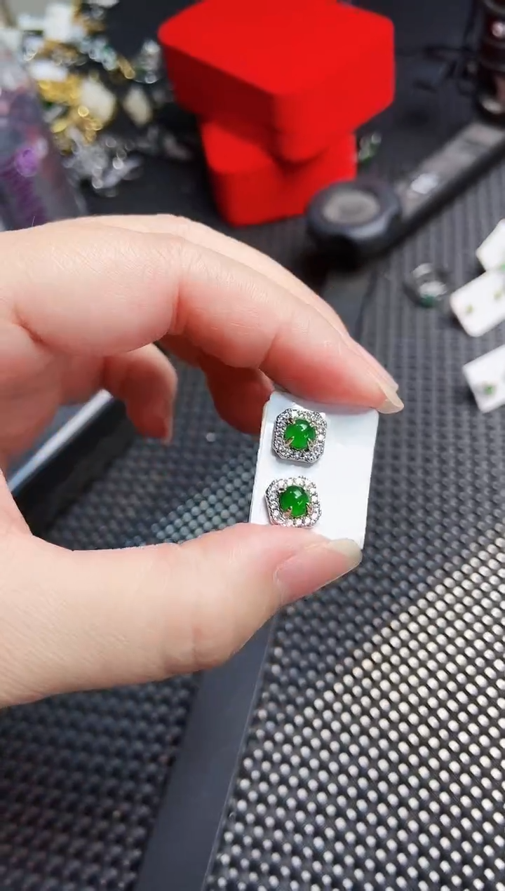 【闪购商品】翡翠耳饰未镶嵌11111111