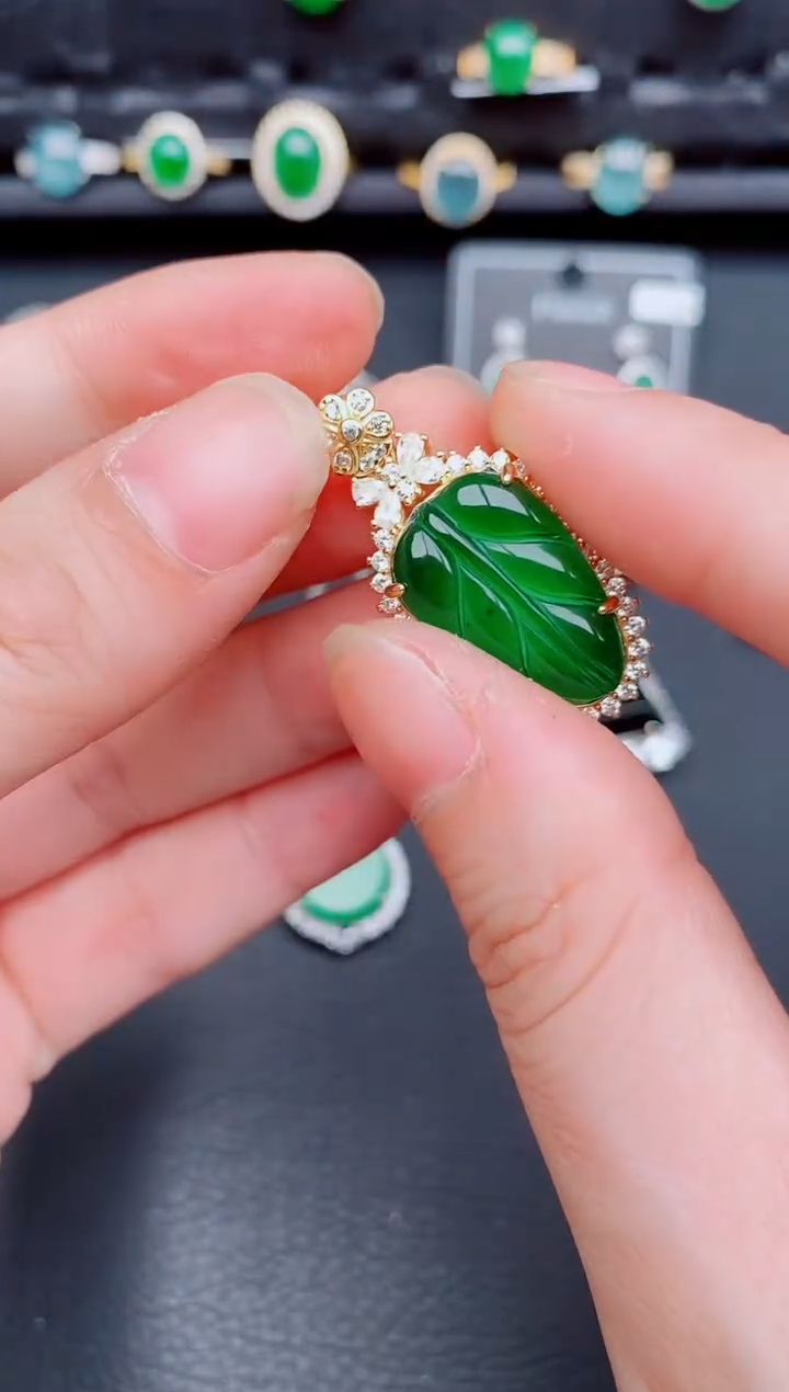 【闪购商品】翡翠颈饰银S925镶嵌天然a货翡翠277