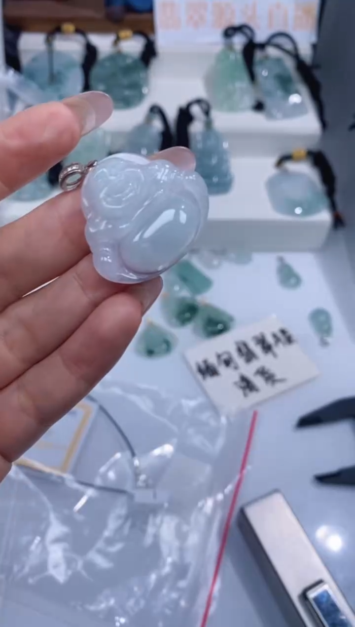 颈饰银S925镶嵌翡翠吊坠