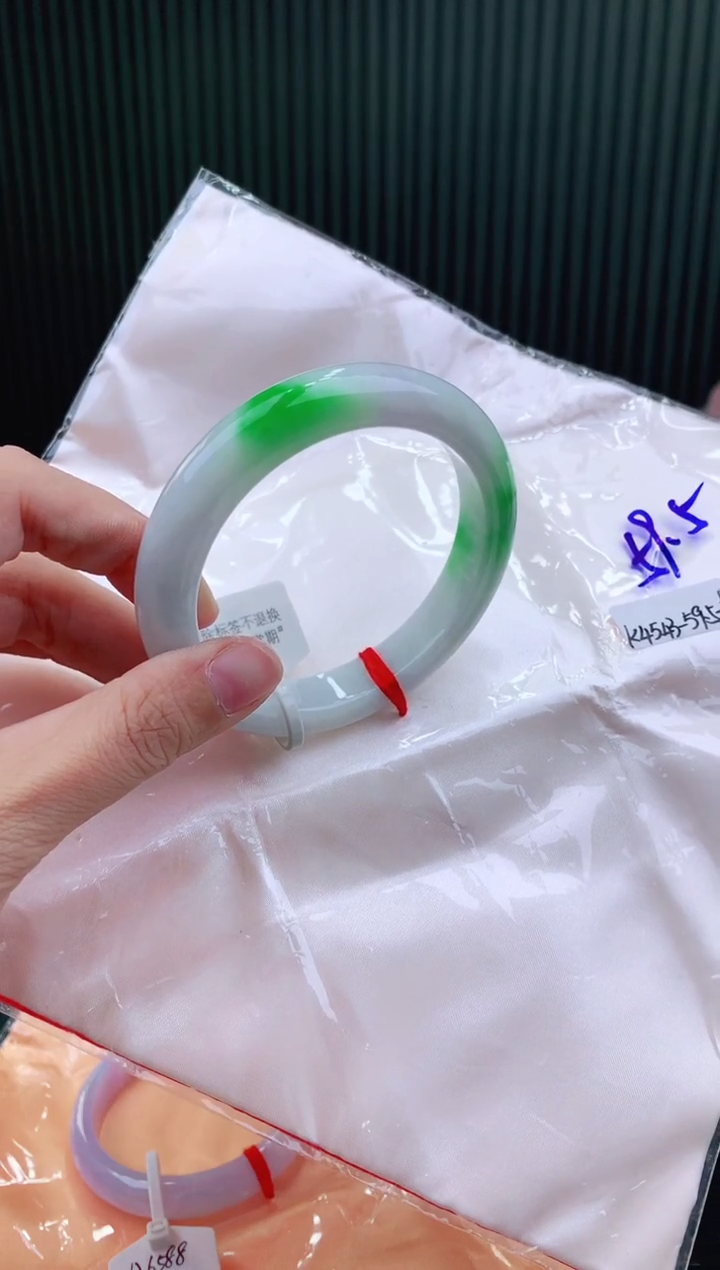 未镶嵌手镯翡翠59+