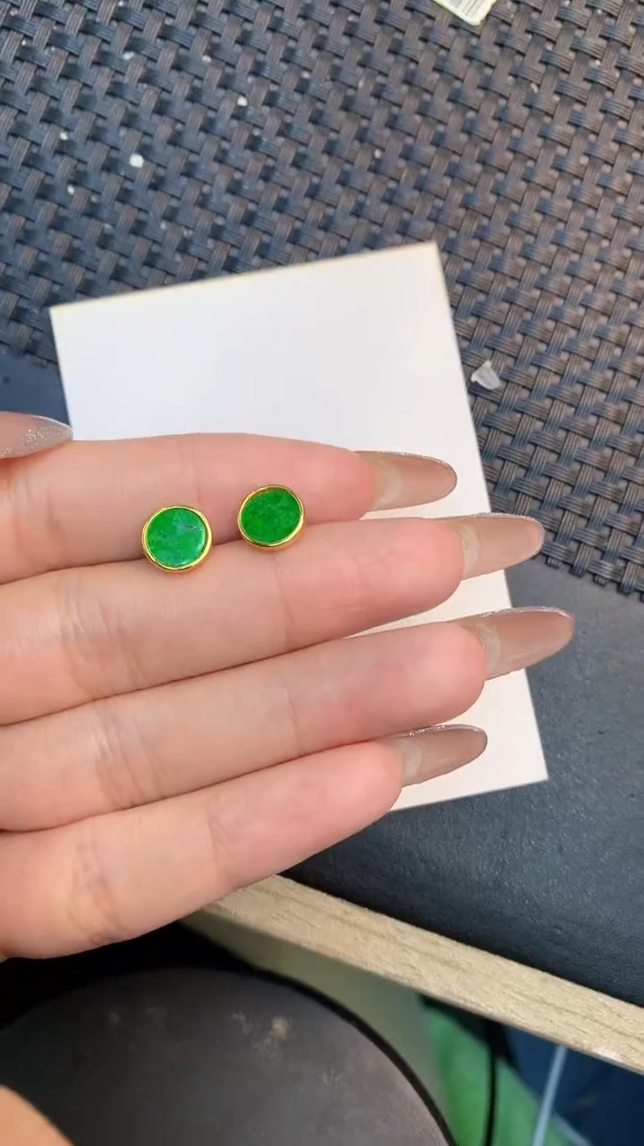 颈饰未镶嵌翡翠1