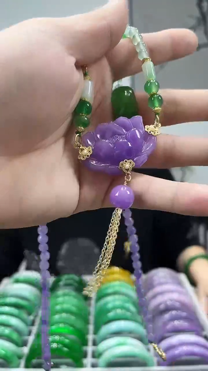 【闪购商品】砖雕s11     紫罗兰莲花吊坠