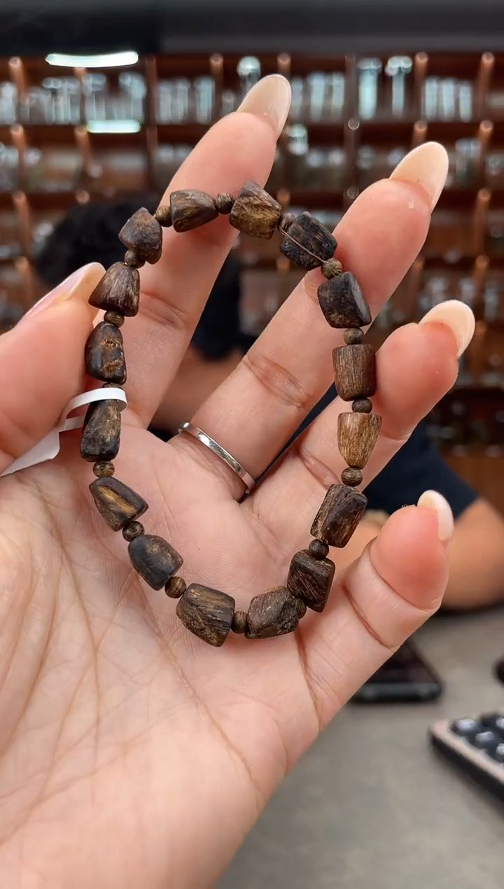 【闪购商品】沉香手串70号沉水文莱多样性发一条