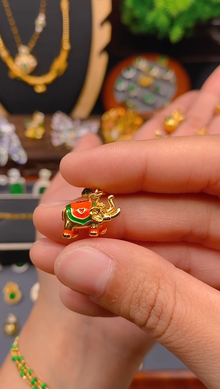 【闪购商品】翡翠吊坠(不含链)银S925镶嵌大象