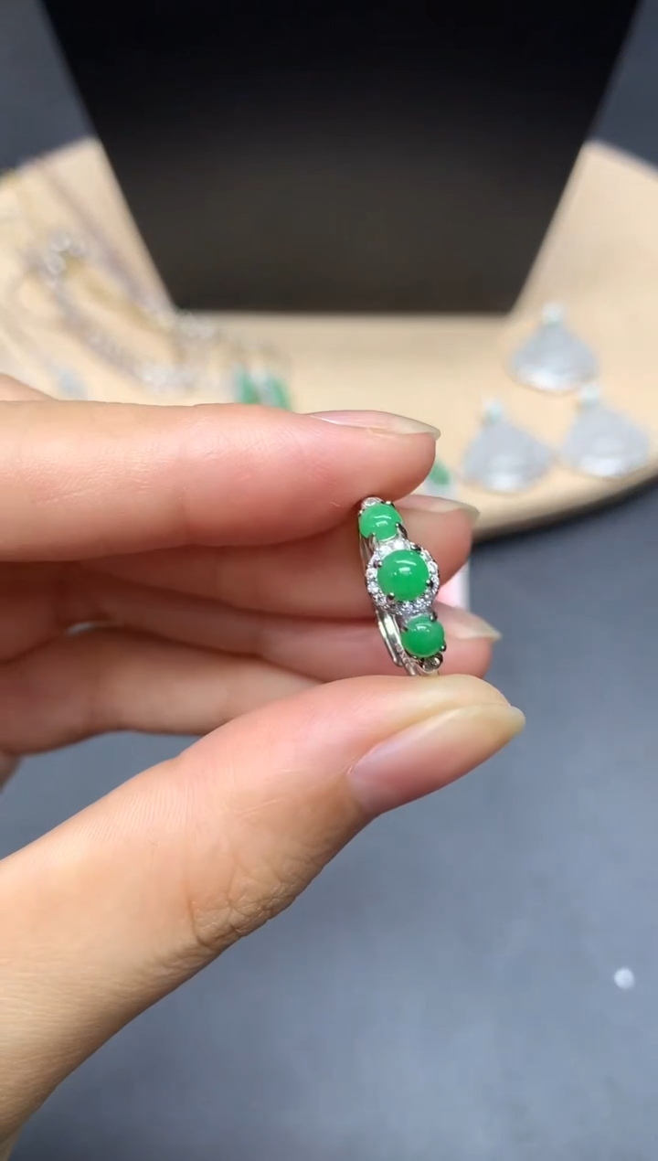 【闪购商品】翡翠戒指银S925镶嵌蛋面【无服务费】