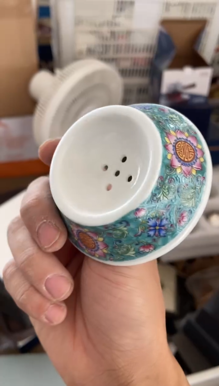 杯无运费险有瑕疵的摄影的产品有使用过的痕迹有点脏介意勿拍