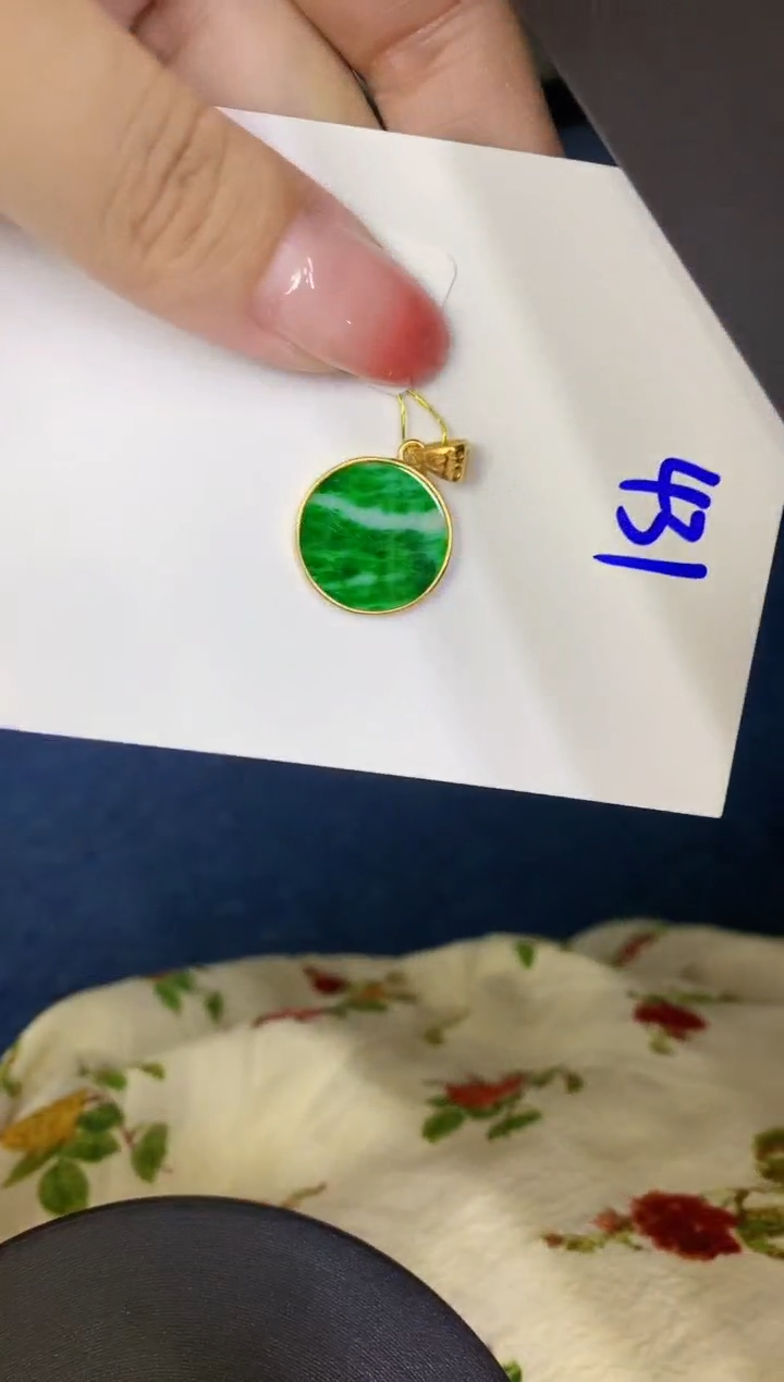 翡翠未镶嵌颈饰缅甸天然翡翠A货