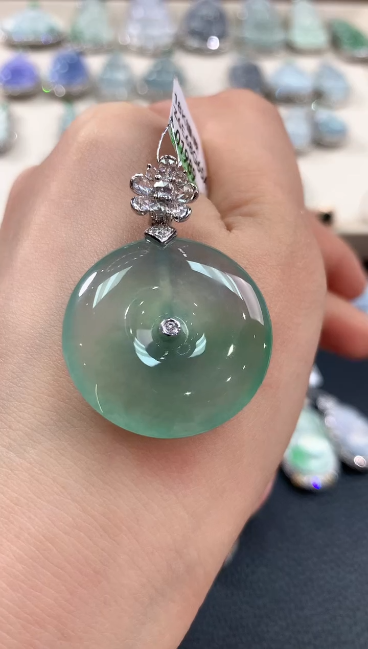 【闪购商品】翡翠吊坠(不含链)18K金镶嵌n88       