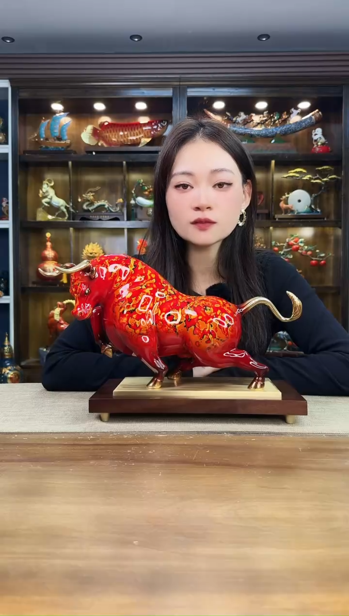 黄铜新款 大号 大漆牛势如虹 黄铜牛摆件