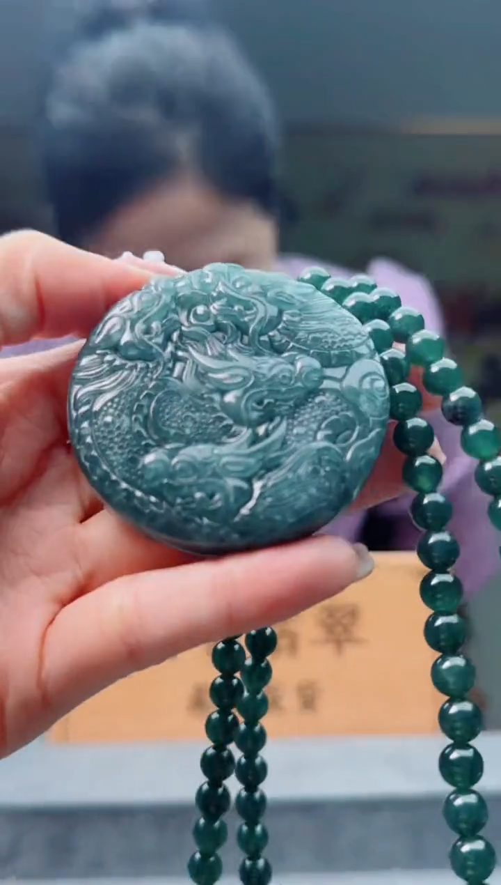【闪购商品】翡翠颈饰未镶嵌九龙多样性随机一件发货