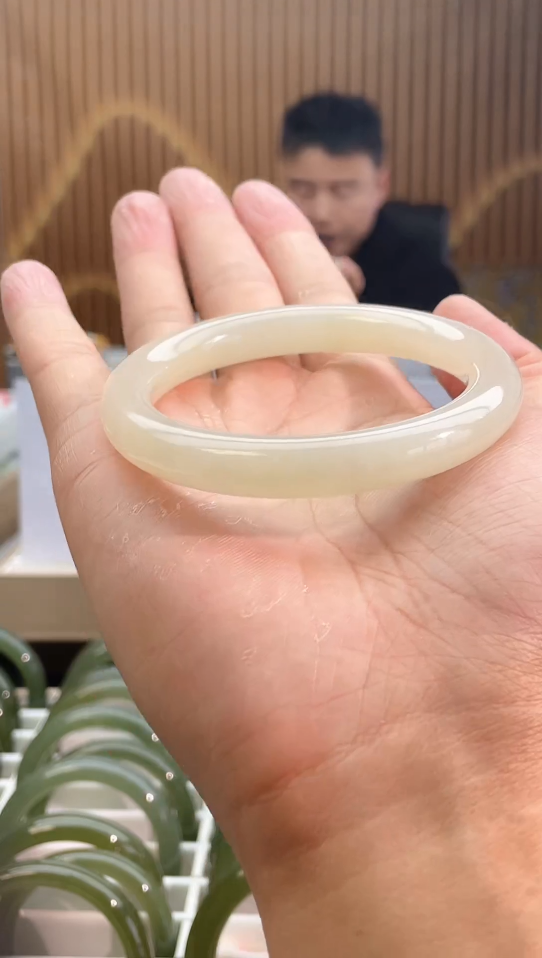 【闪购商品】和田玉手镯未镶嵌60圈口手镯