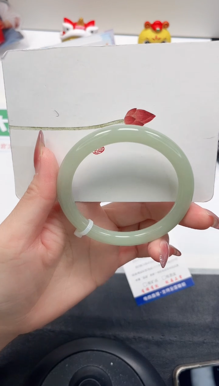 【闪购商品】石英质玉手镯未镶嵌339-58.6