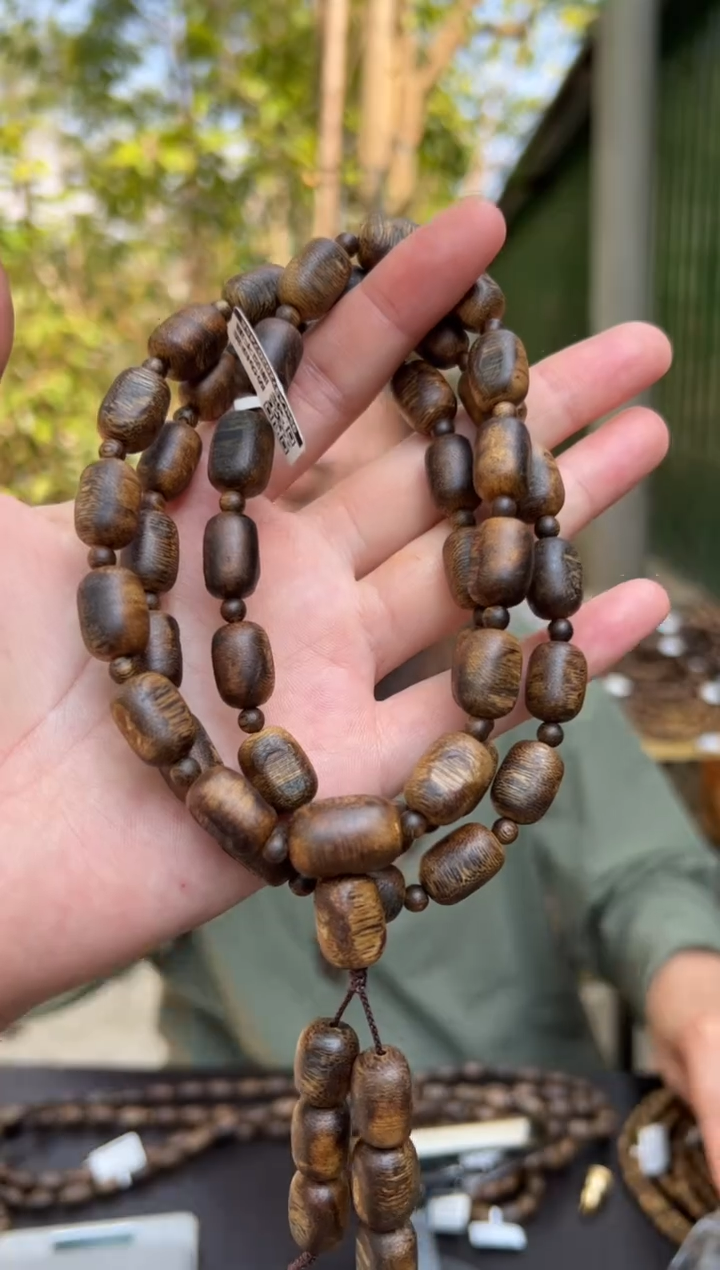 【闪购商品】沉香手串36克乌身圆叶手串