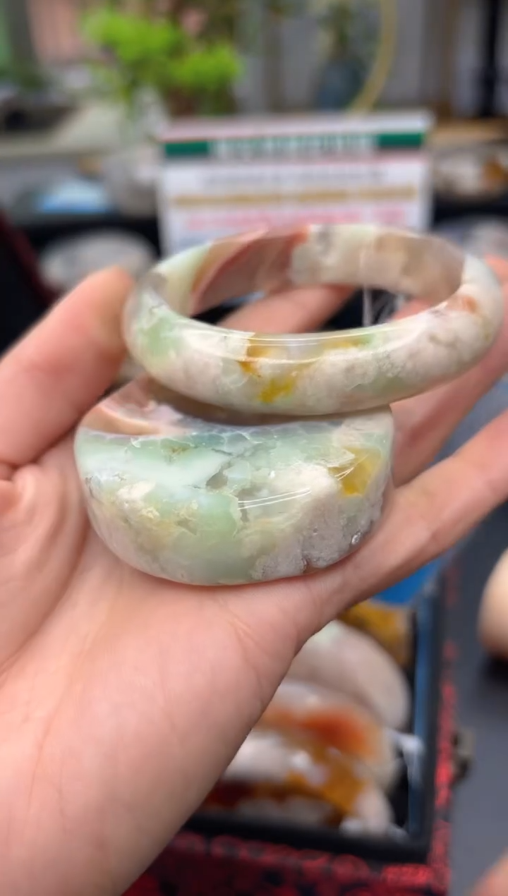 【闪购商品】石英质玉手镯未镶嵌C569(55圈赠送镯心)