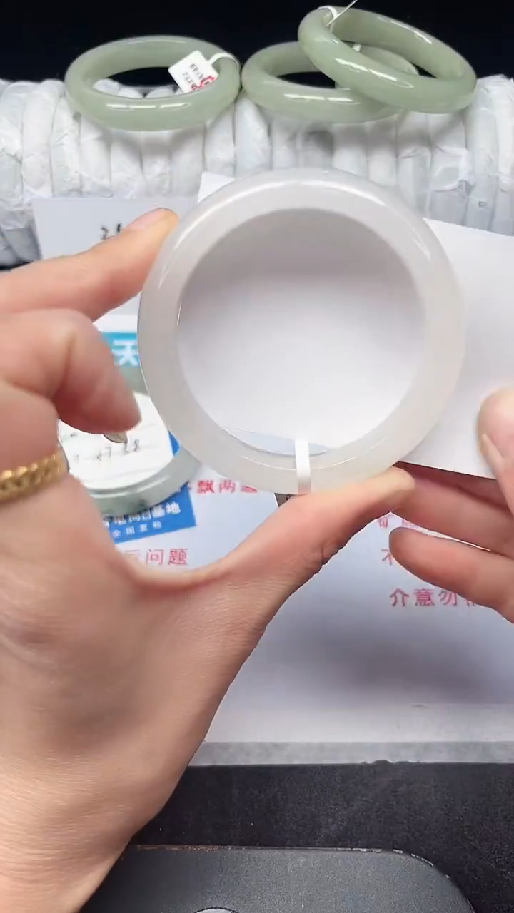 未镶嵌手镯石英质玉107-54/55