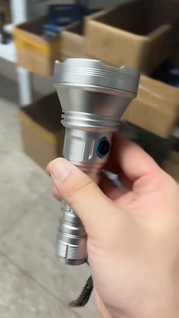 【比其他家都低】一体仓进口灯芯正品95K专业手电筒