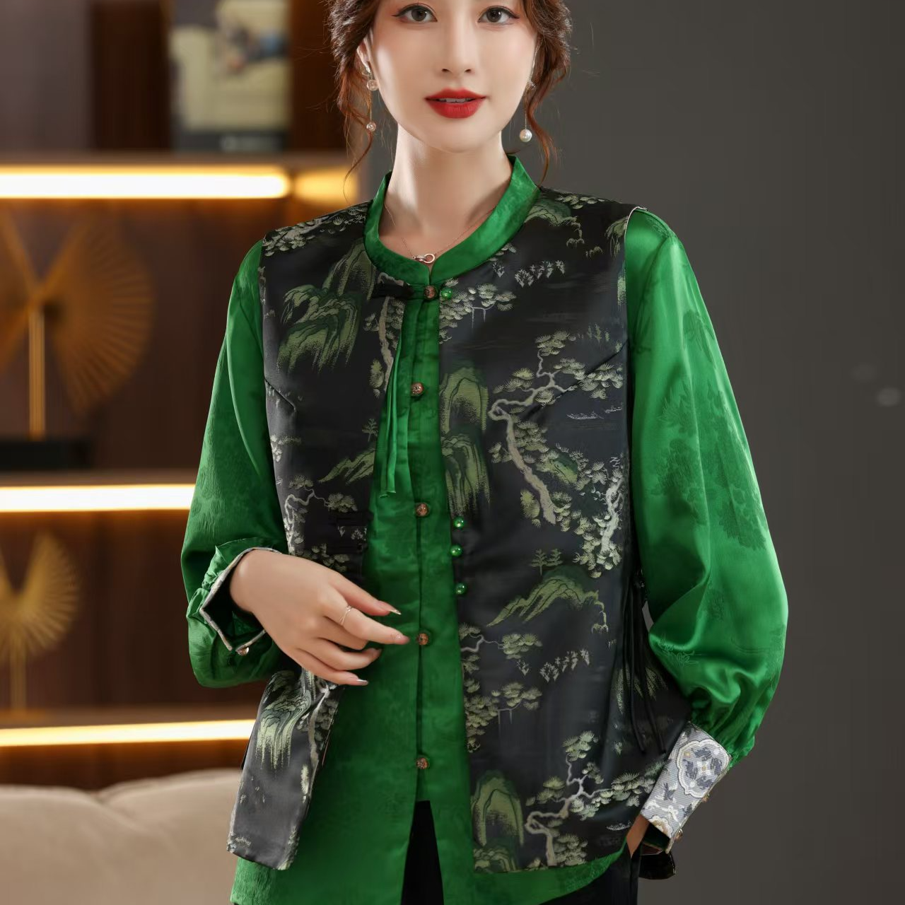 新中式国风盘盘扣甲2025春新款宋锦提花上衣无袖坎肩外套背心外穿