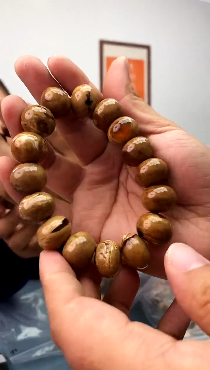 【闪购商品】琥珀珠宝奇石未镶嵌假一罚十，发一件