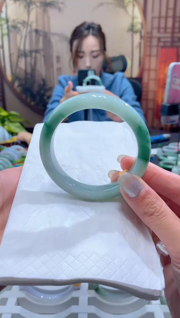 未镶嵌手镯翡翠000072587