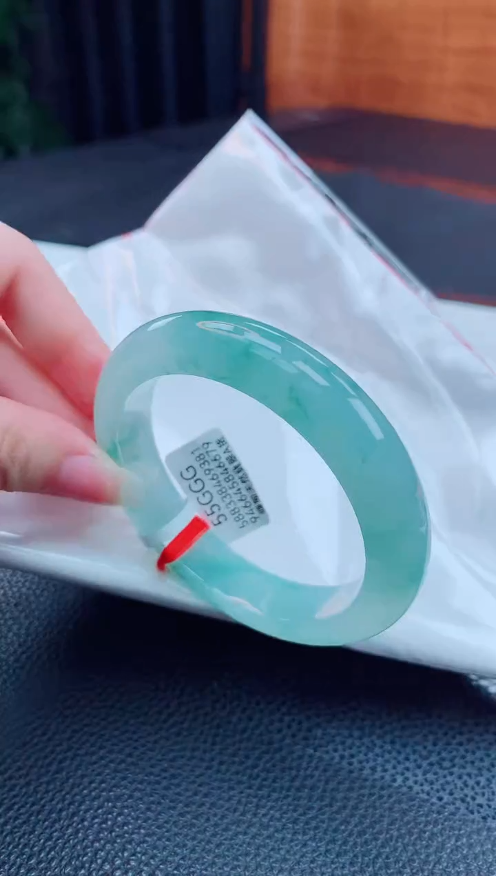 【闪购商品】翡翠手镯未镶嵌缅甸天然翡翠A货手镯