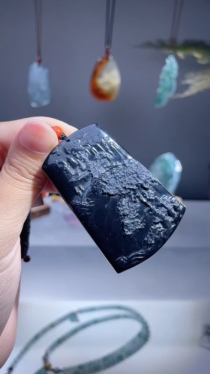 颈饰未镶嵌翡翠山水