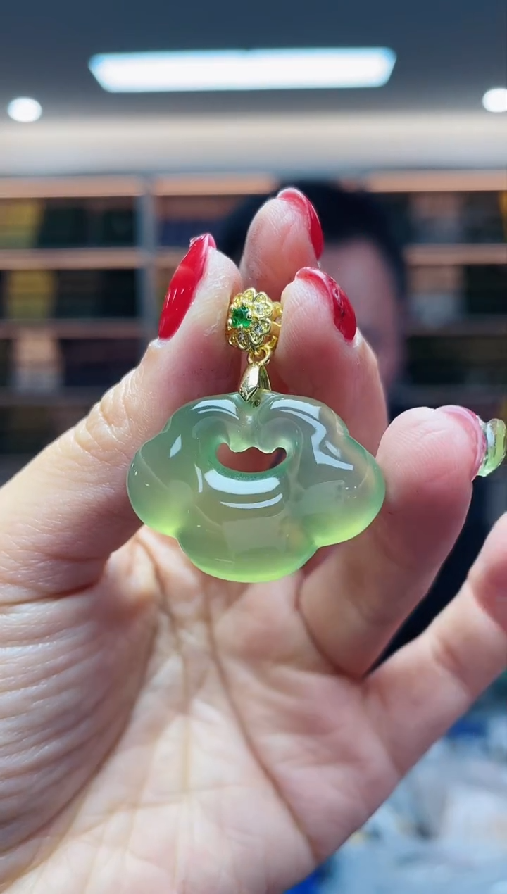 【闪购商品】葡萄石`未镶嵌单个多样性发货