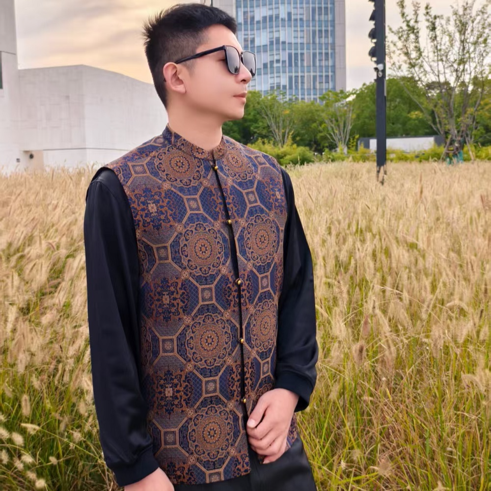 月下扬帆2609男士桑蚕丝宝相花宋锦香云纱新中式铜扣唐装加厚马甲