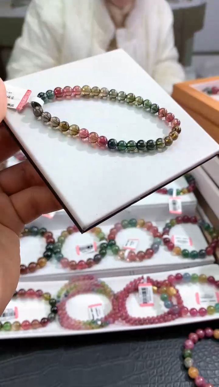 【闪购商品】碧玺手串未镶嵌多样性发一条