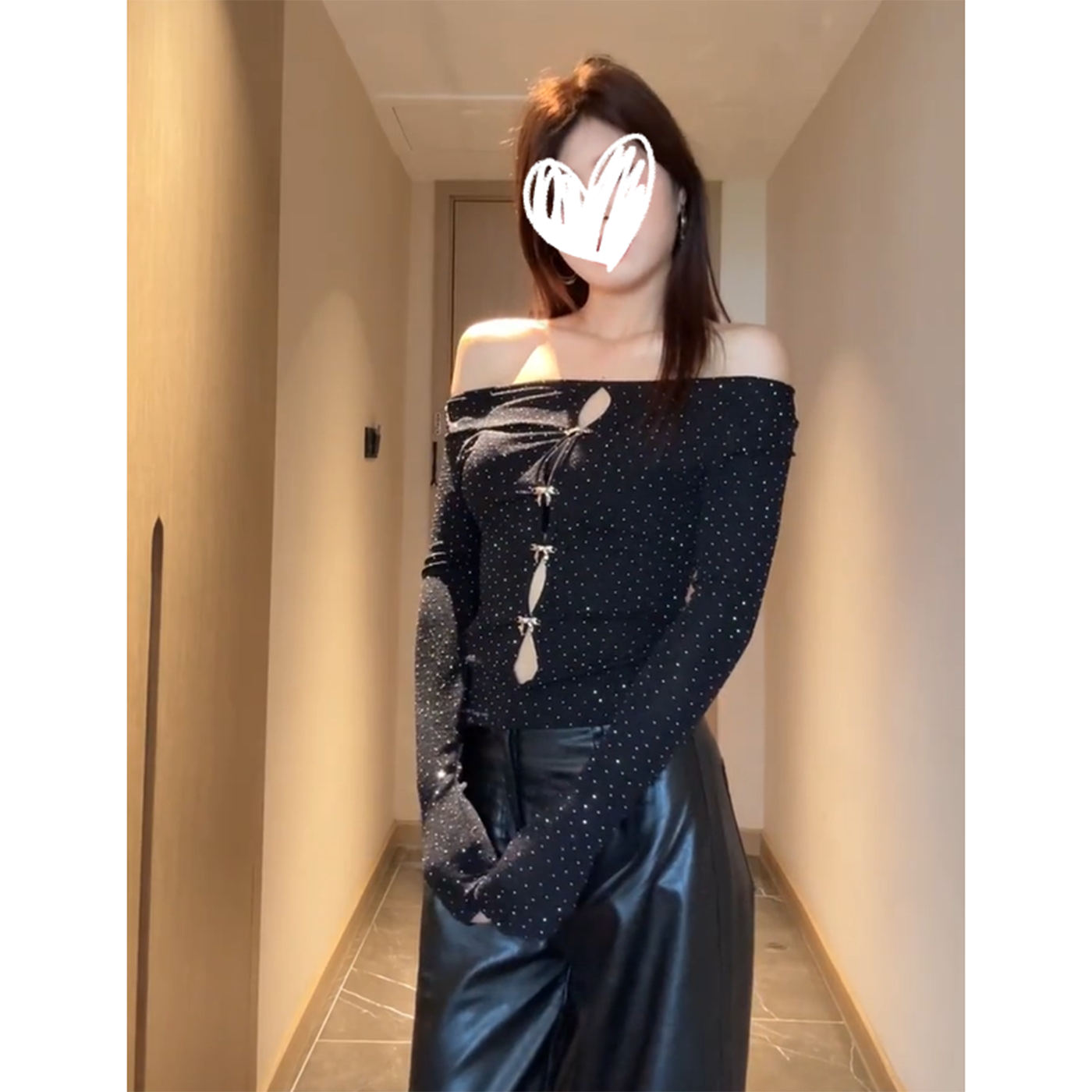 前后两穿设计镂空蝴蝶扣长袖t恤秋冬修身辣妹气质亮丝烫钻上衣女