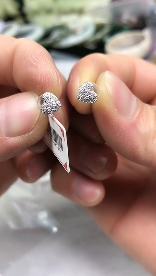 【闪购商品】锆石以实物为准银S925镶嵌一对