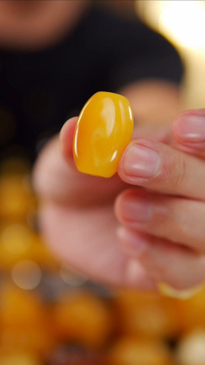 裸石琥珀未镶嵌7.8焦皮料勒子