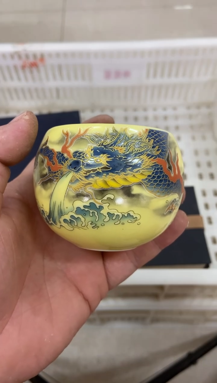 无运费险有瑕疵的摄影的产品有使用过的痕迹有点脏介意勿拍