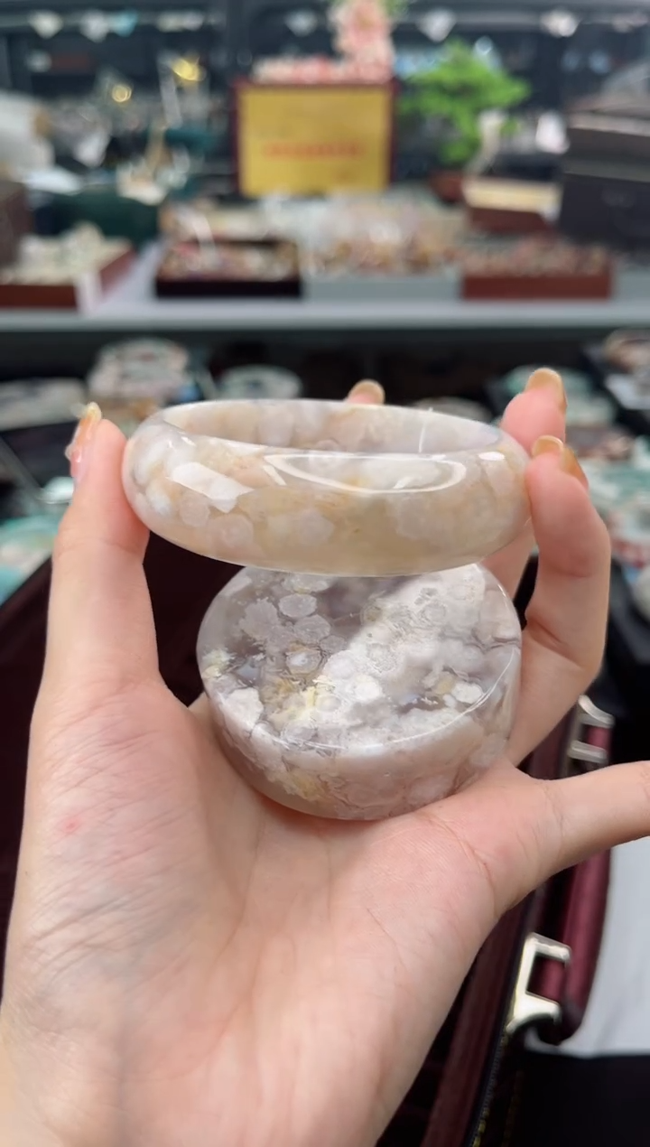 【闪购商品】石英质玉手镯未镶嵌59圈口（赠品镯心）3569214