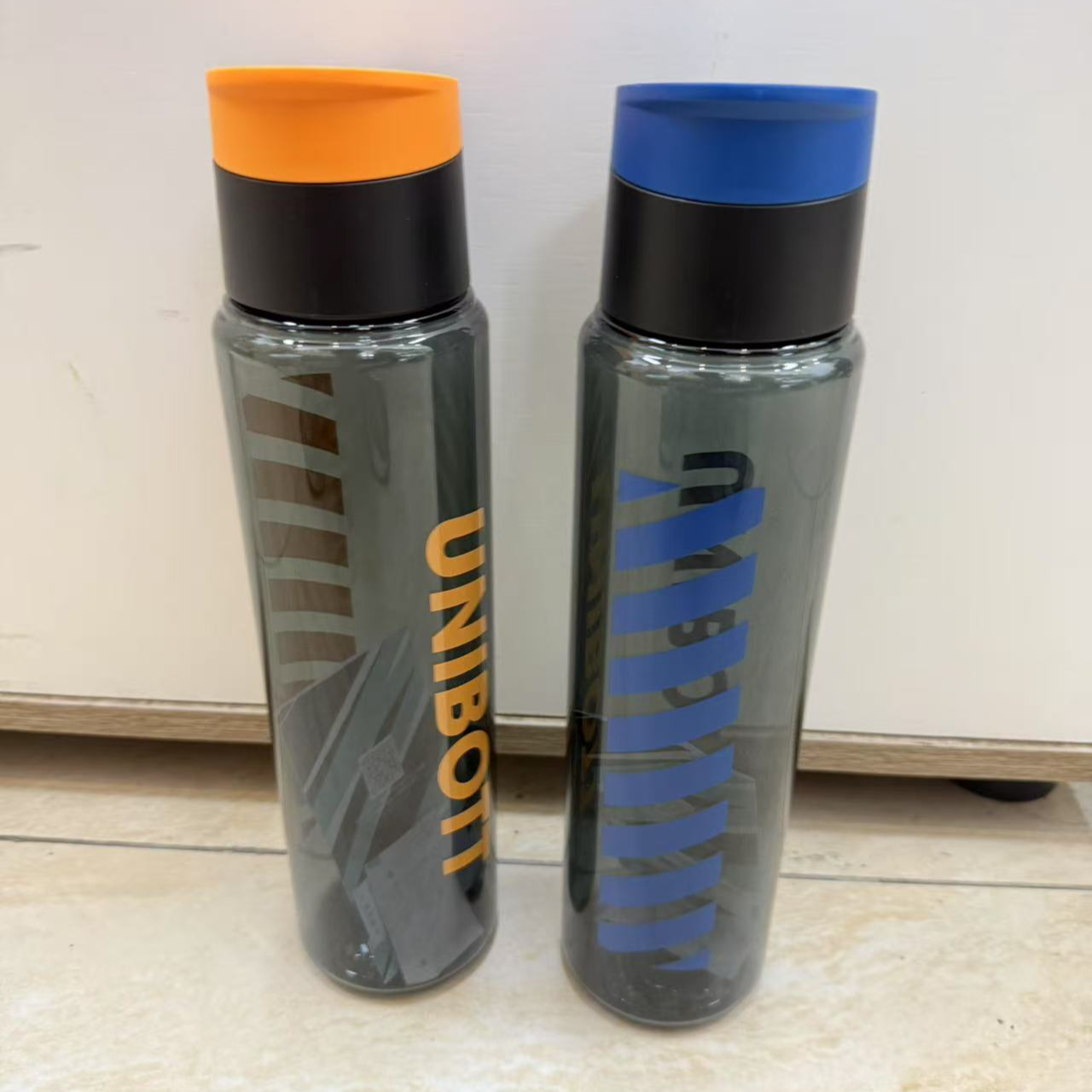 便携户外防摔水瓶