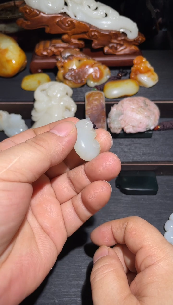 吊坠(不含链)未镶嵌和田玉和田玉吊坠